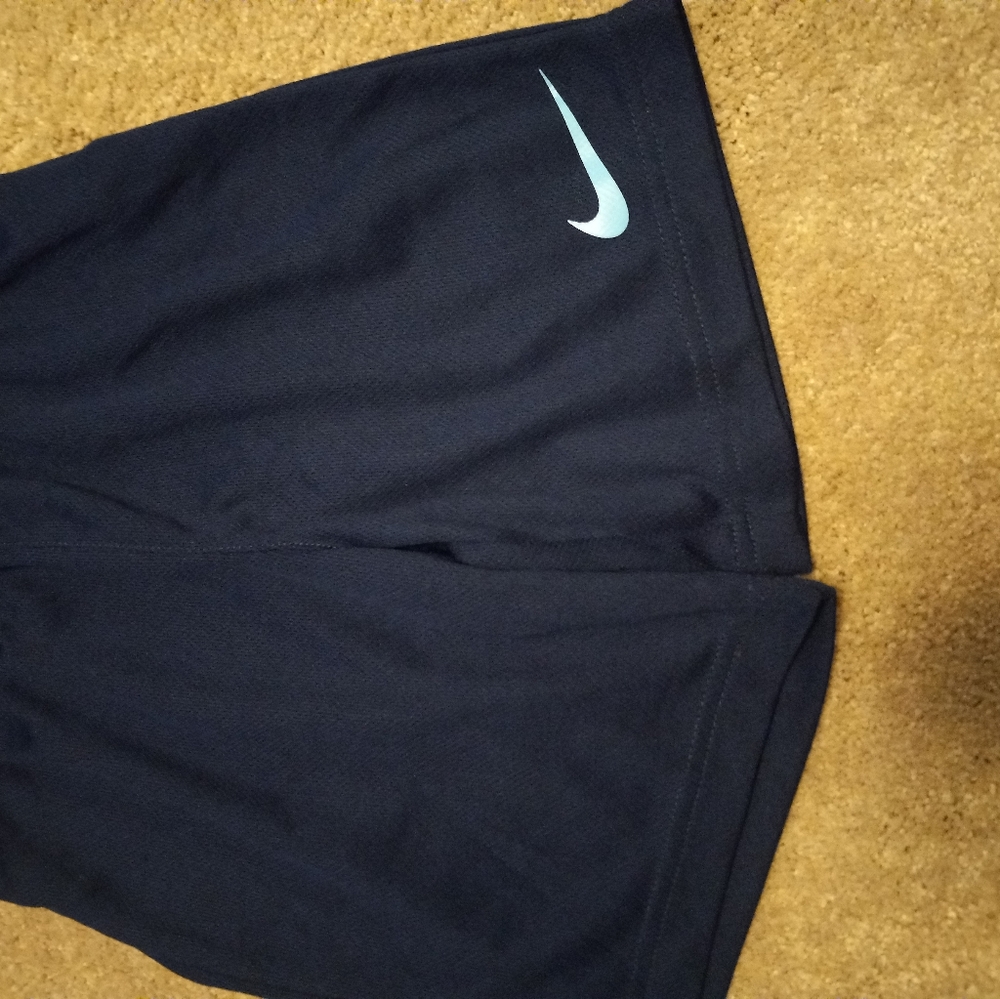 Navy blue & light blue boys Nike shorts size 7